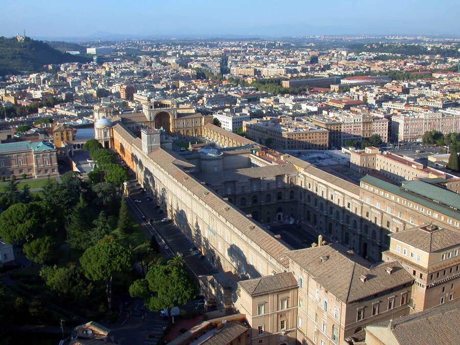 Rome_Vatican_Museums.jpg