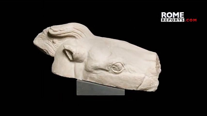 Pope Francis returns sculpture fragments from the Parthenon to Greece (480p).mp4_20221218_143101.047.jpg