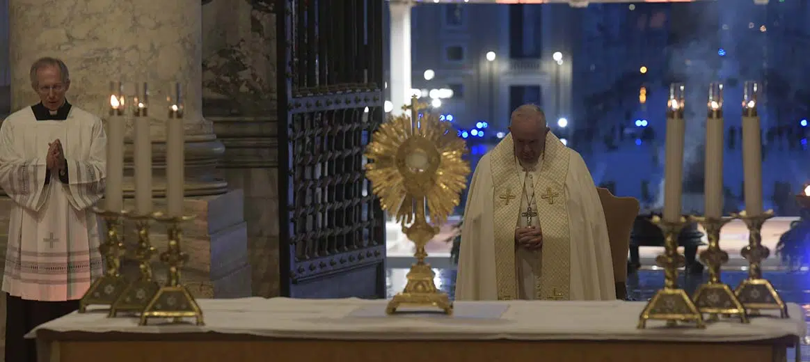 crop-20200327T1433-0746-CNS-POPE-BLESSING-COVID-191.jpg.webp
